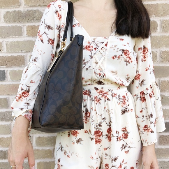 🌺🌺 Coach Large Tote brown FREE Wristlet - Picture 4 of 8